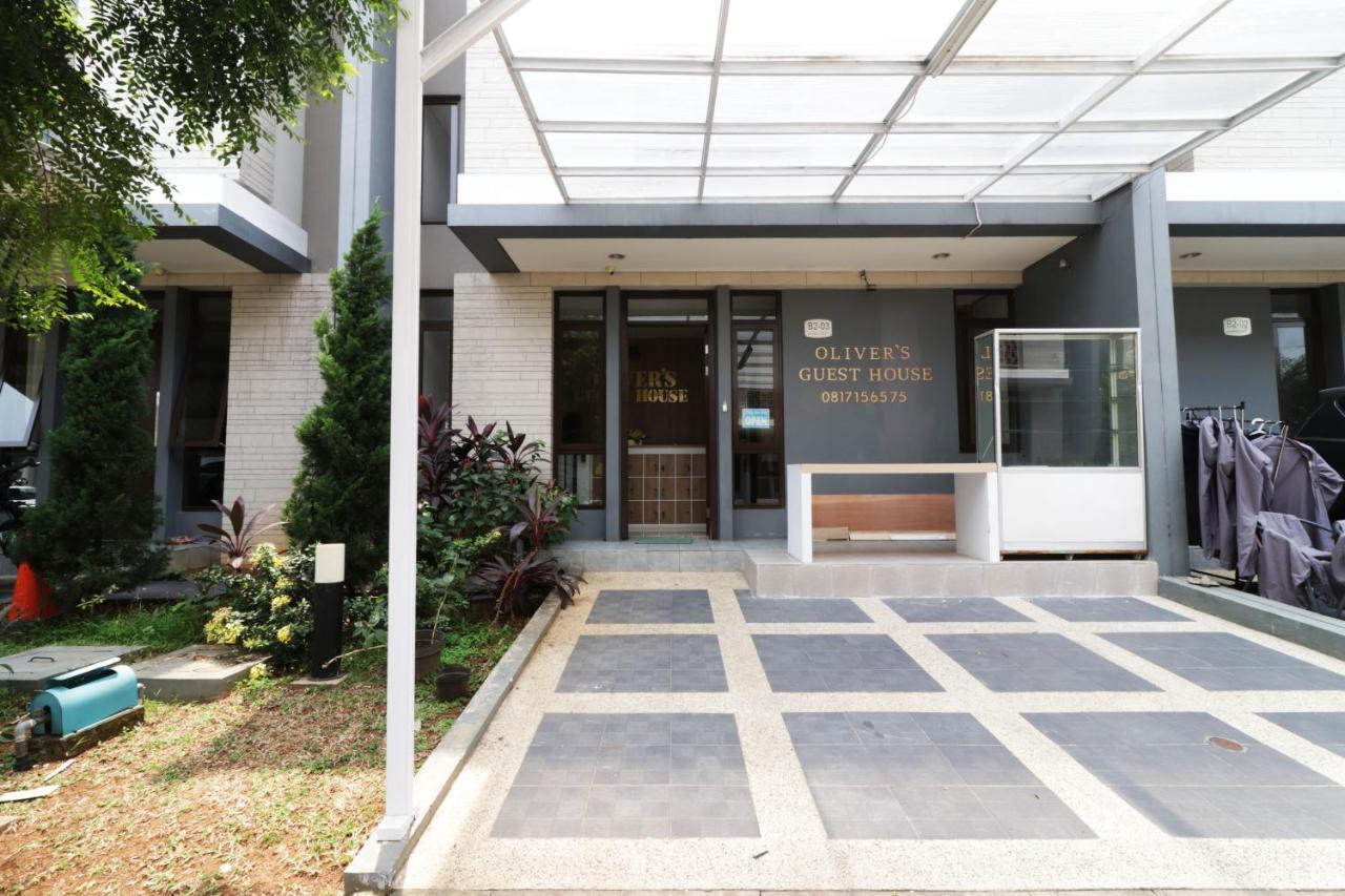 Oliver'S Guest House Tangerang Exteriér fotografie